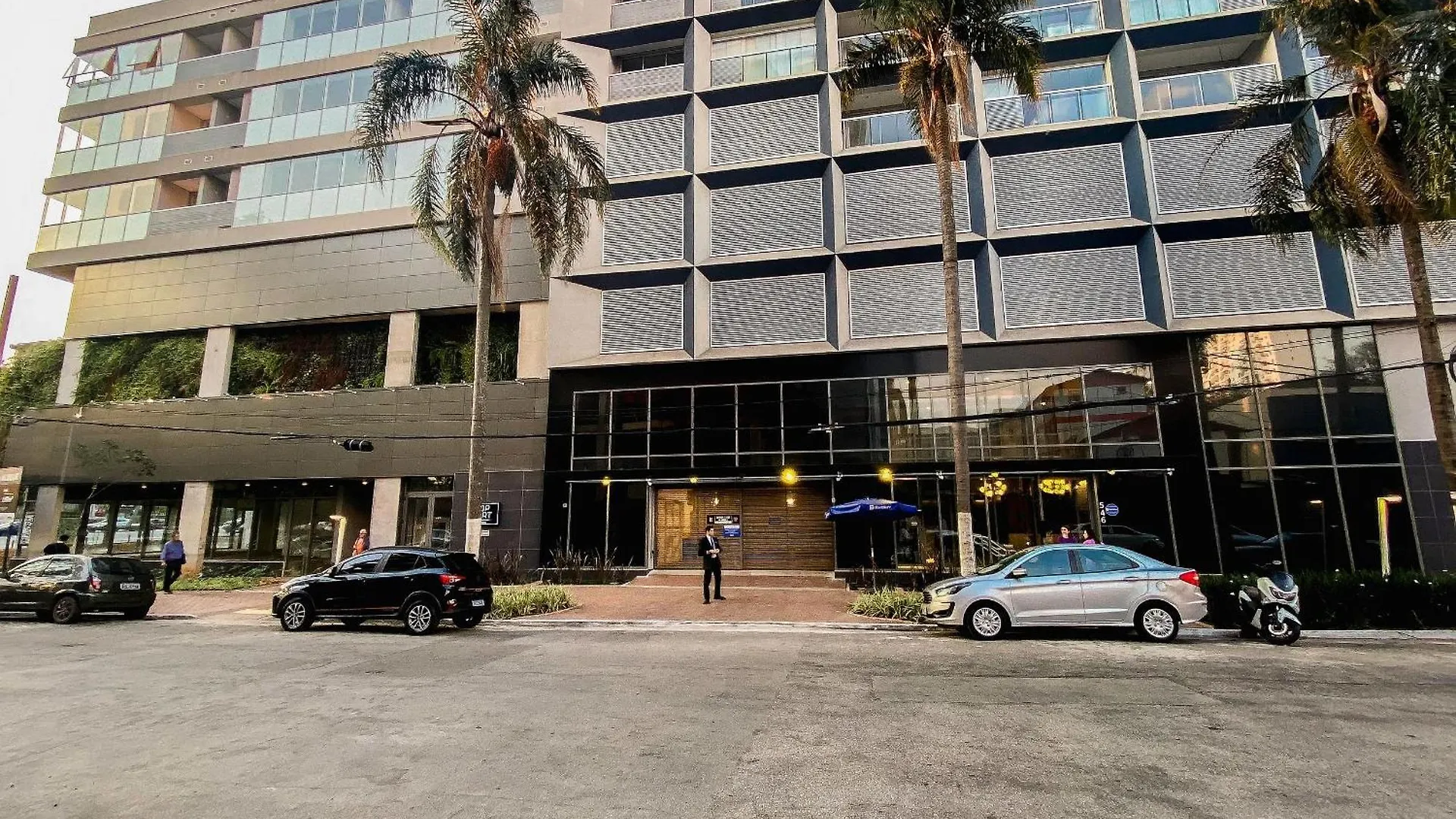 Palazzo Ibirapuera 21 º Andar Wi-Fi, Ar E Metro A 5 Minutos Apartamento