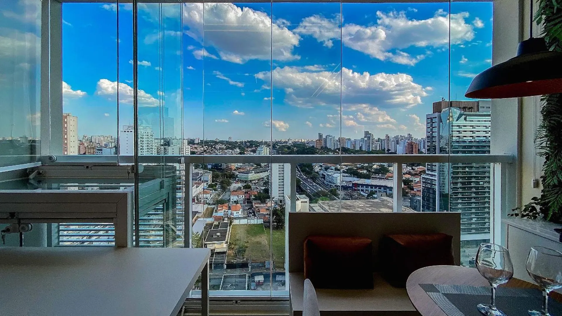 Palazzo Ibirapuera 21 º Andar Wi-Fi, Ar E Metro A 5 Minutos Brasil